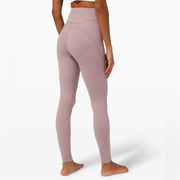 NWT Lululemon Get In Line SHR Tight 28” - Picture 4 of 7